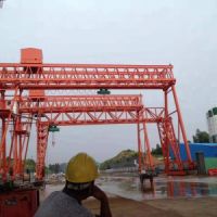 珠?；荛T式起重機施工現(xiàn)場
