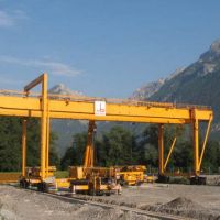 青島起重、起重機(jī)械、起重機(jī)、MH電動葫蘆門式起重機(jī)